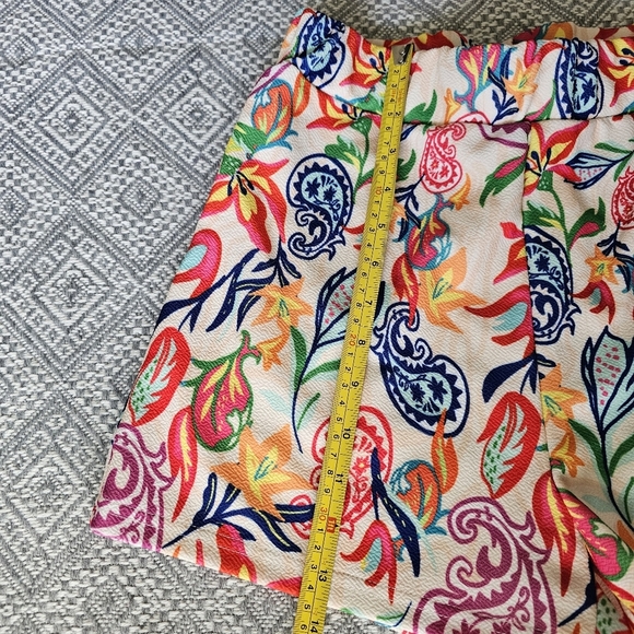 2 Pc Beach Set, Colorful Paisley Print Tie-Front Top And Elastic Waist Shorts - Picture 6 of 10